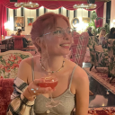 vaguelyfemme avatar